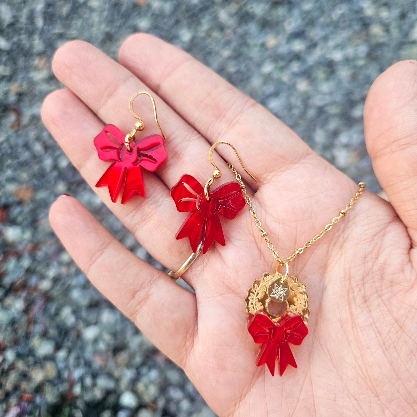 Collar Corona Navideña Metálicas Lazo Rojo