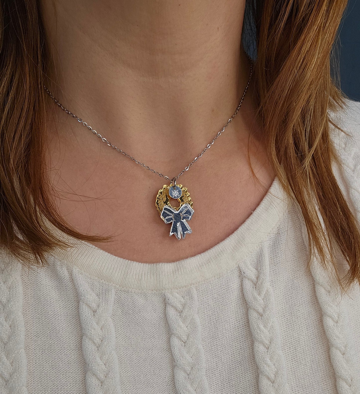 Corona Navideña Metálica