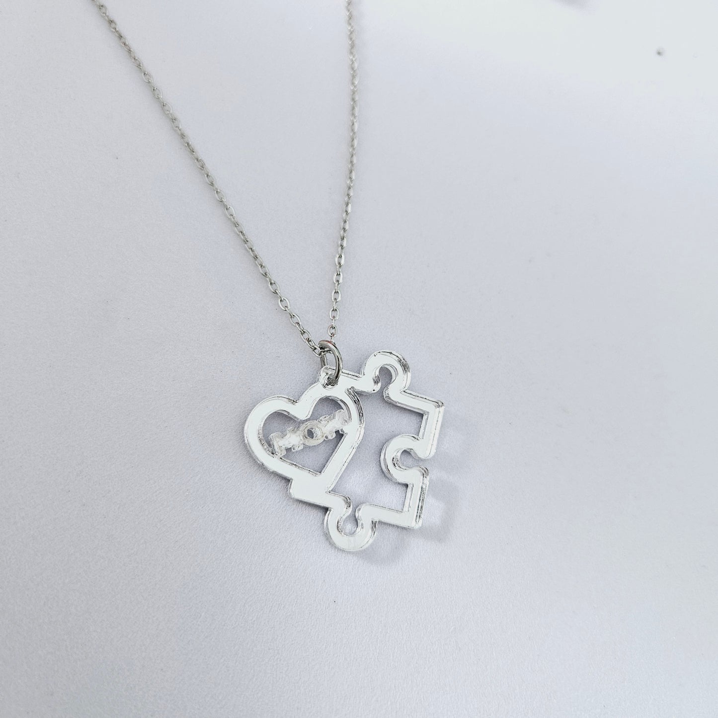 Autismo Strong Mom Necklace