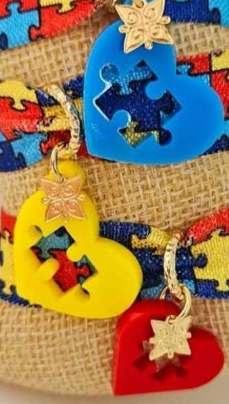 Charms corazon autismo