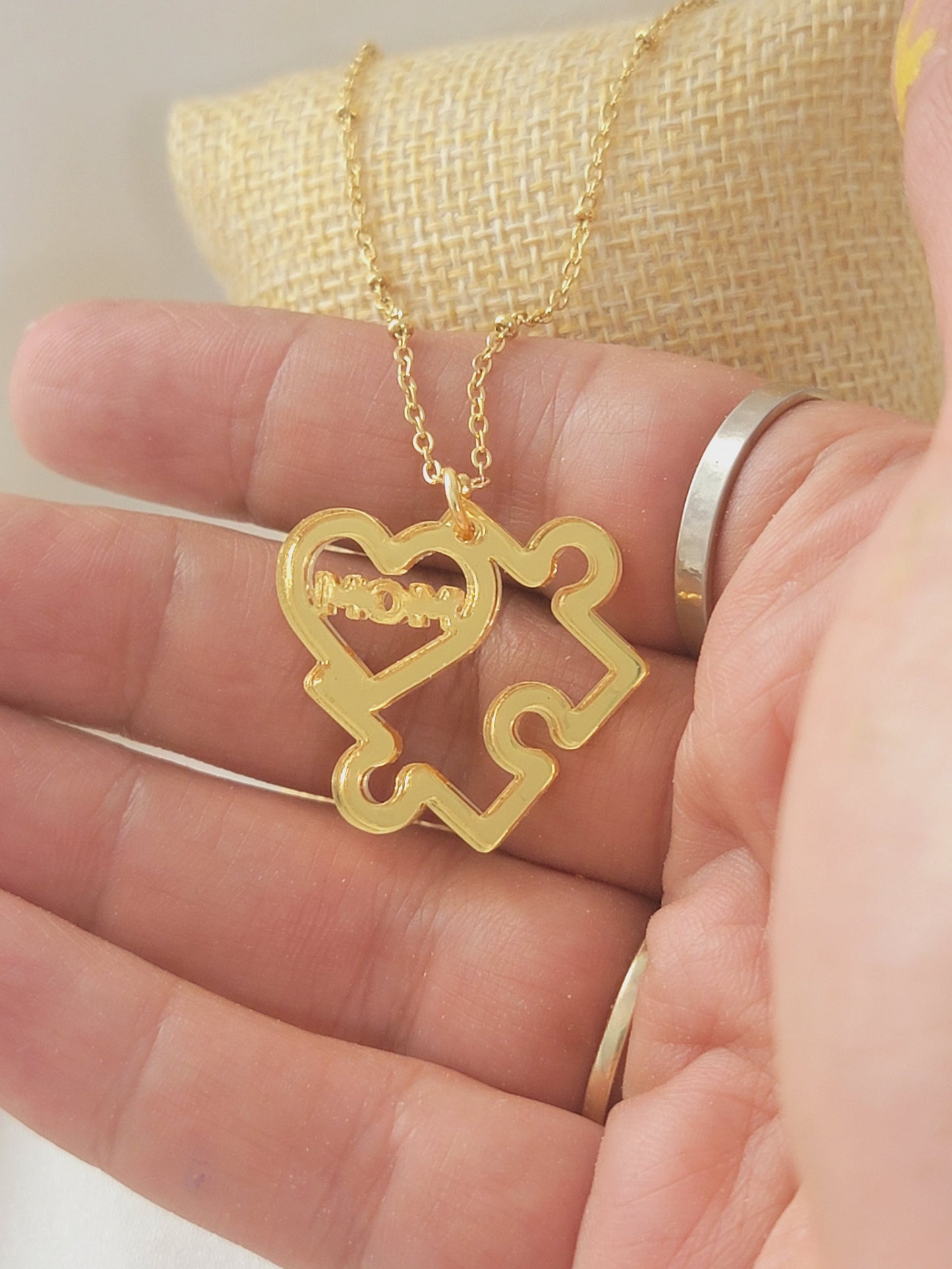 Autismo Strong Mom Necklace